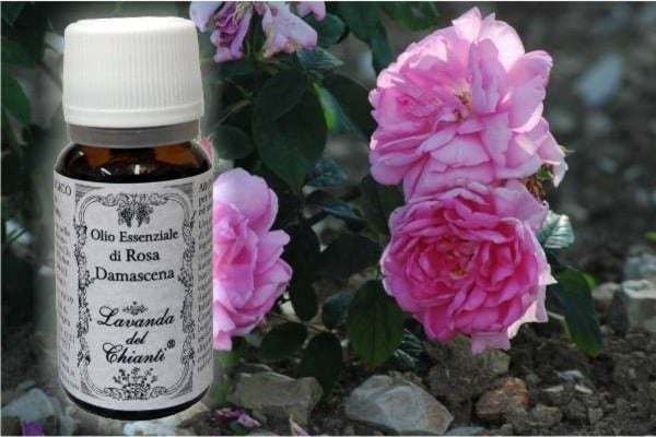 Puro olio essenziale di Rosa per usi alimentari e farmaceutici